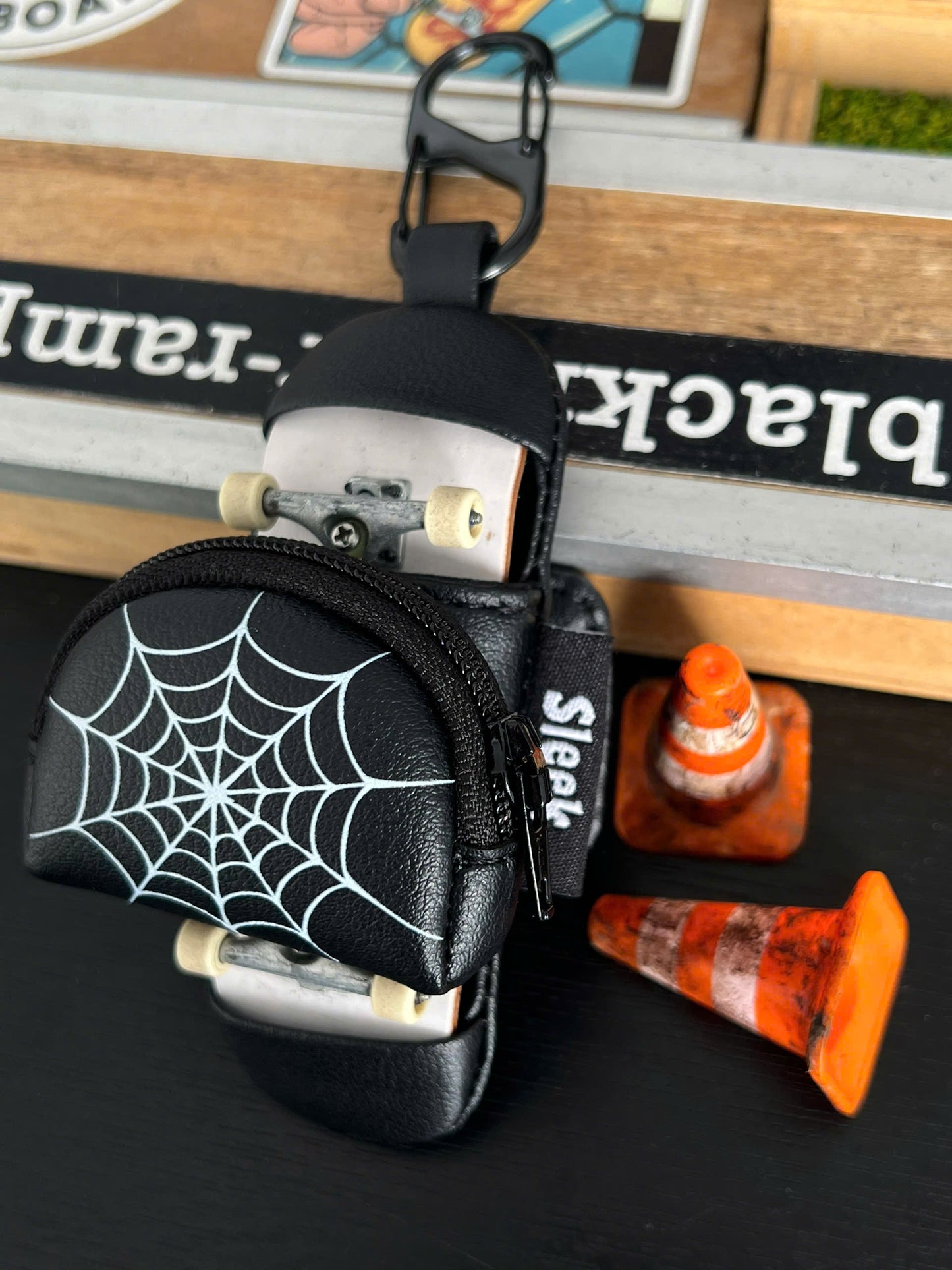 Balo Treo Ván Trượt Ngón Tay - Sleek Fingerboard Bags - Móc Khóa